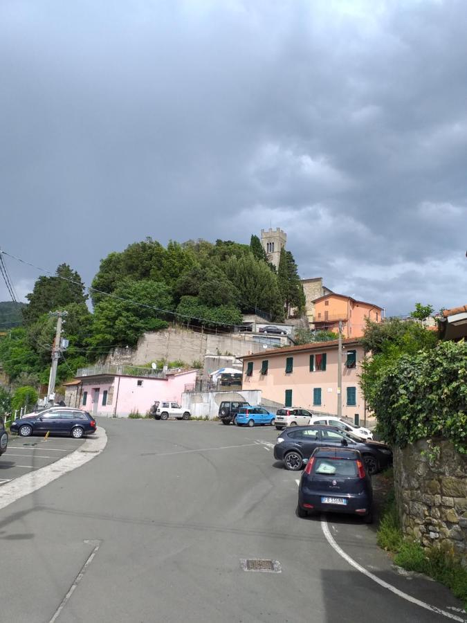 Casa Di Vecchio Borgo Villa Sarzana Exterior photo